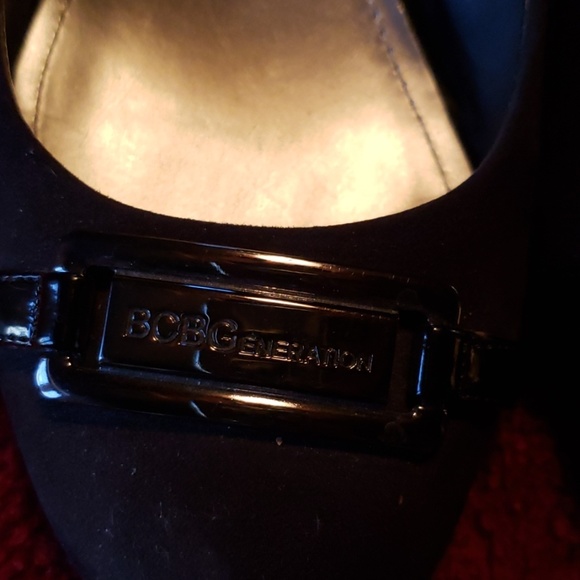 Size 8.5 Black Suede BCBGeneration - Picture 5 of 5